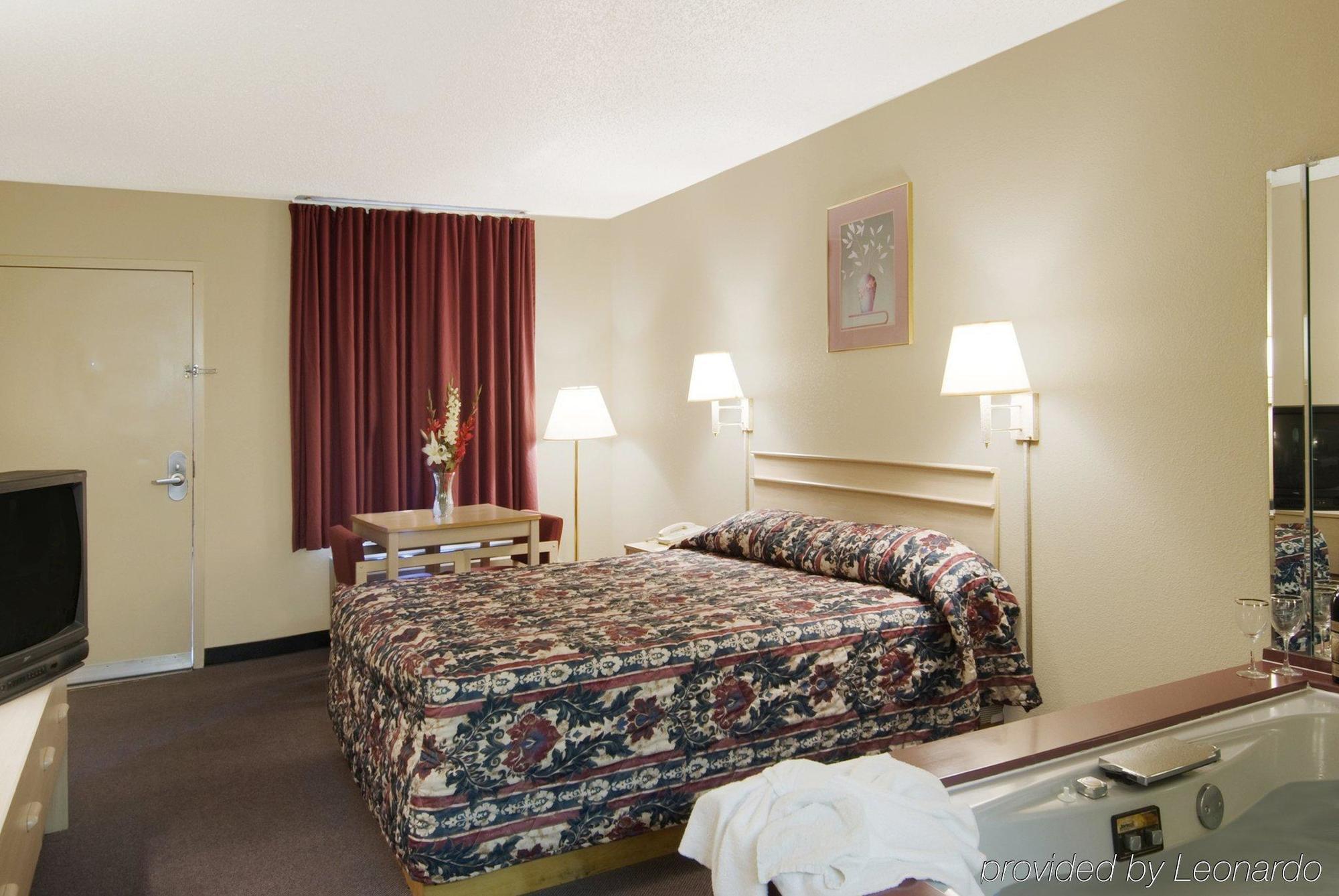 Econo Lodge Gainesville Room photo