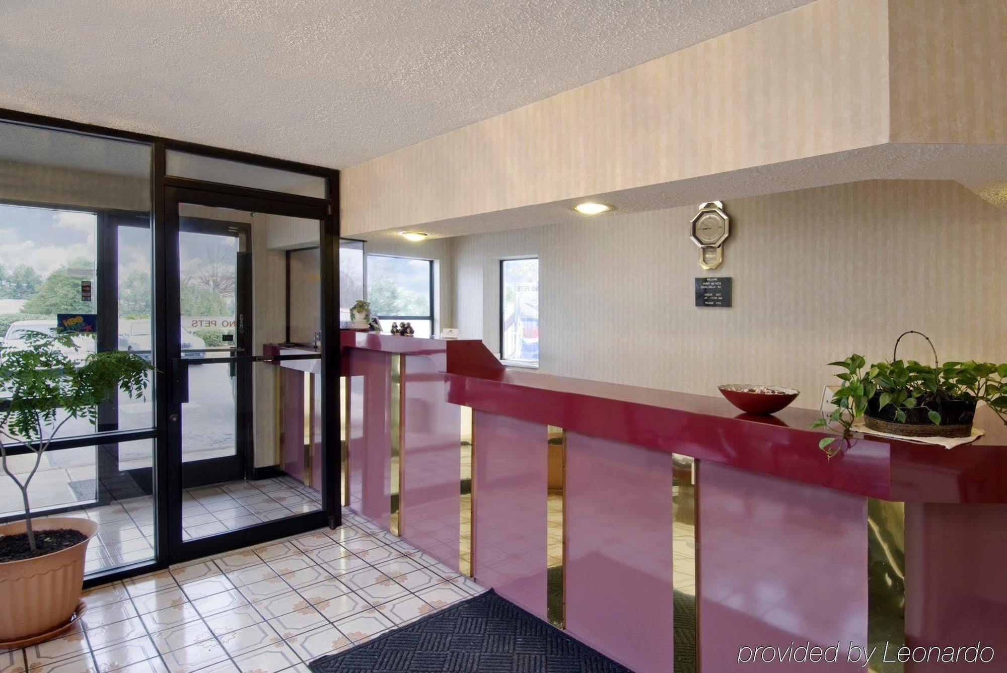 Econo Lodge Gainesville Interior photo