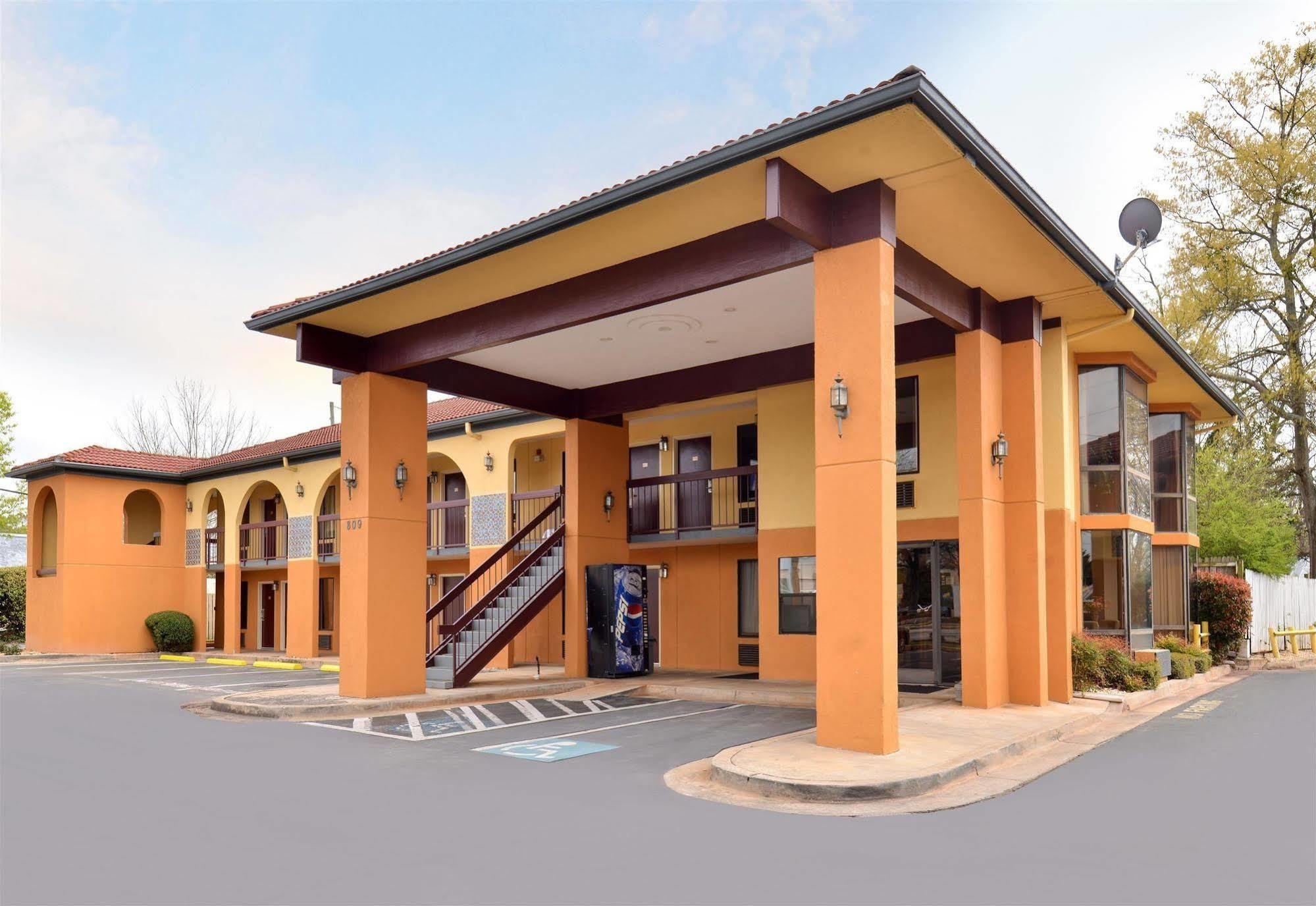Econo Lodge Gainesville Exterior photo